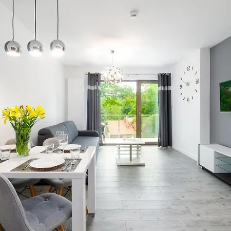 Good Time - Stone Hill Szklarska Poręba