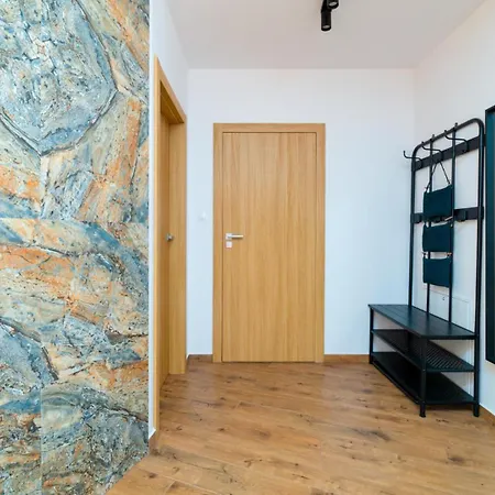 Good Time - Stone Hill * Schreiberhau