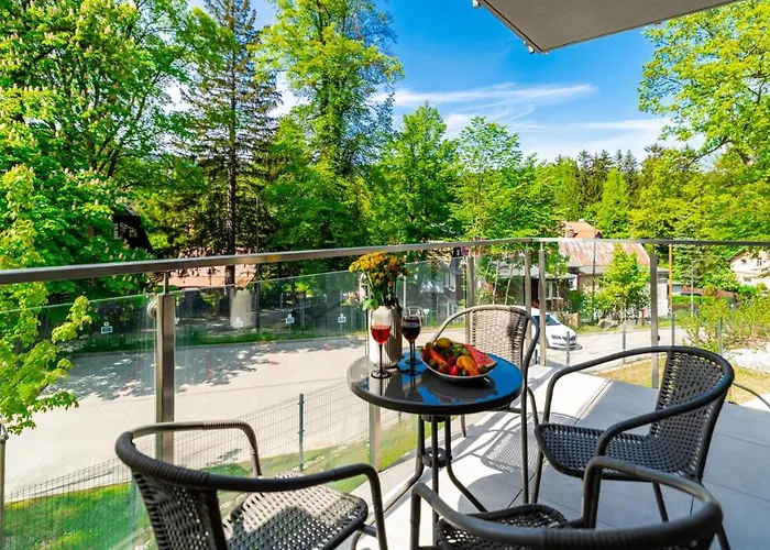 Good Time - Stone Hill *